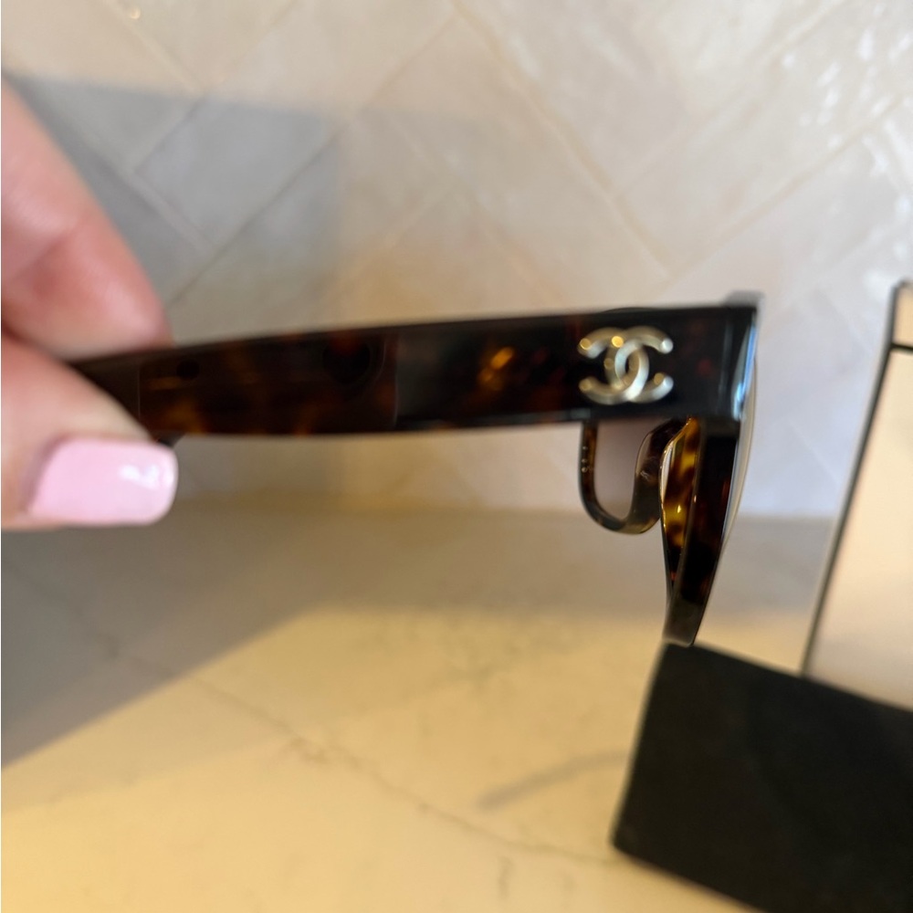 CHANEL Dark Tortoise Square Sunglasses - Picture 4 of 5
